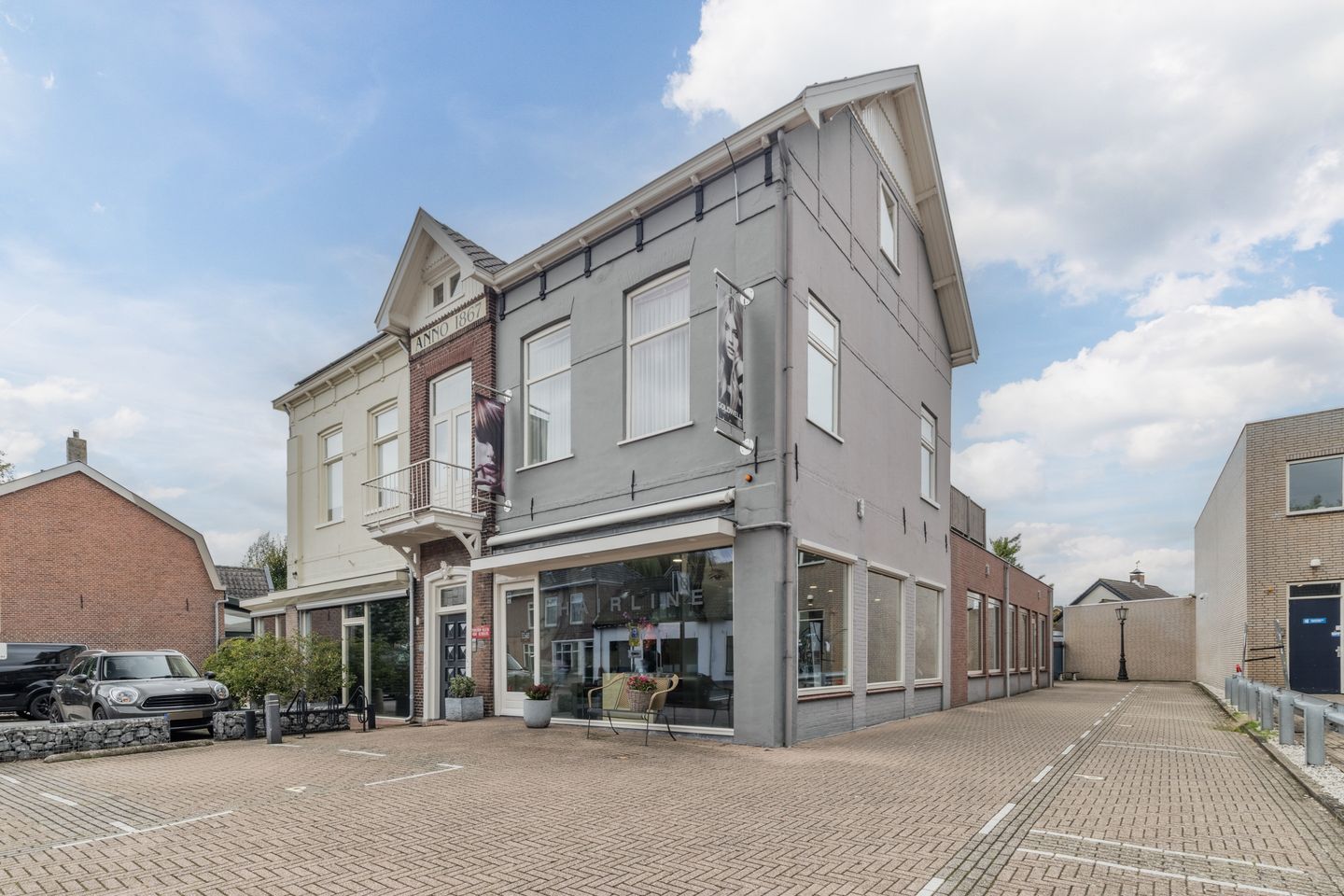 View photo 1 of Dorpsstraat 156