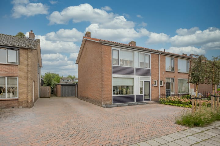 Foto 35 van De Ruyterstraat 45