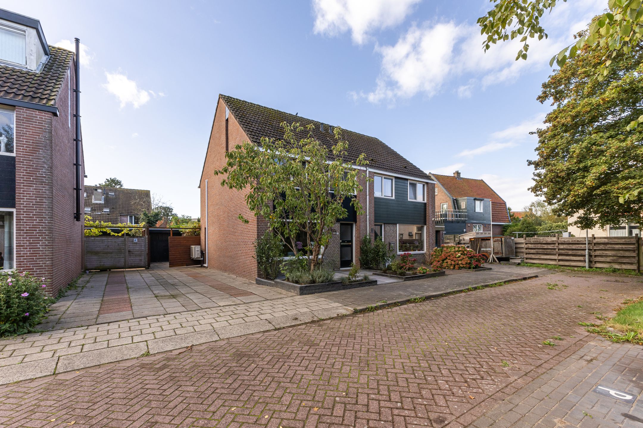 Photo 30 of Bickershorn 57