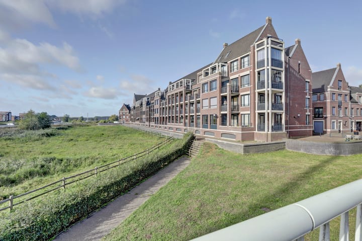 Foto 2 van Terreplein 116