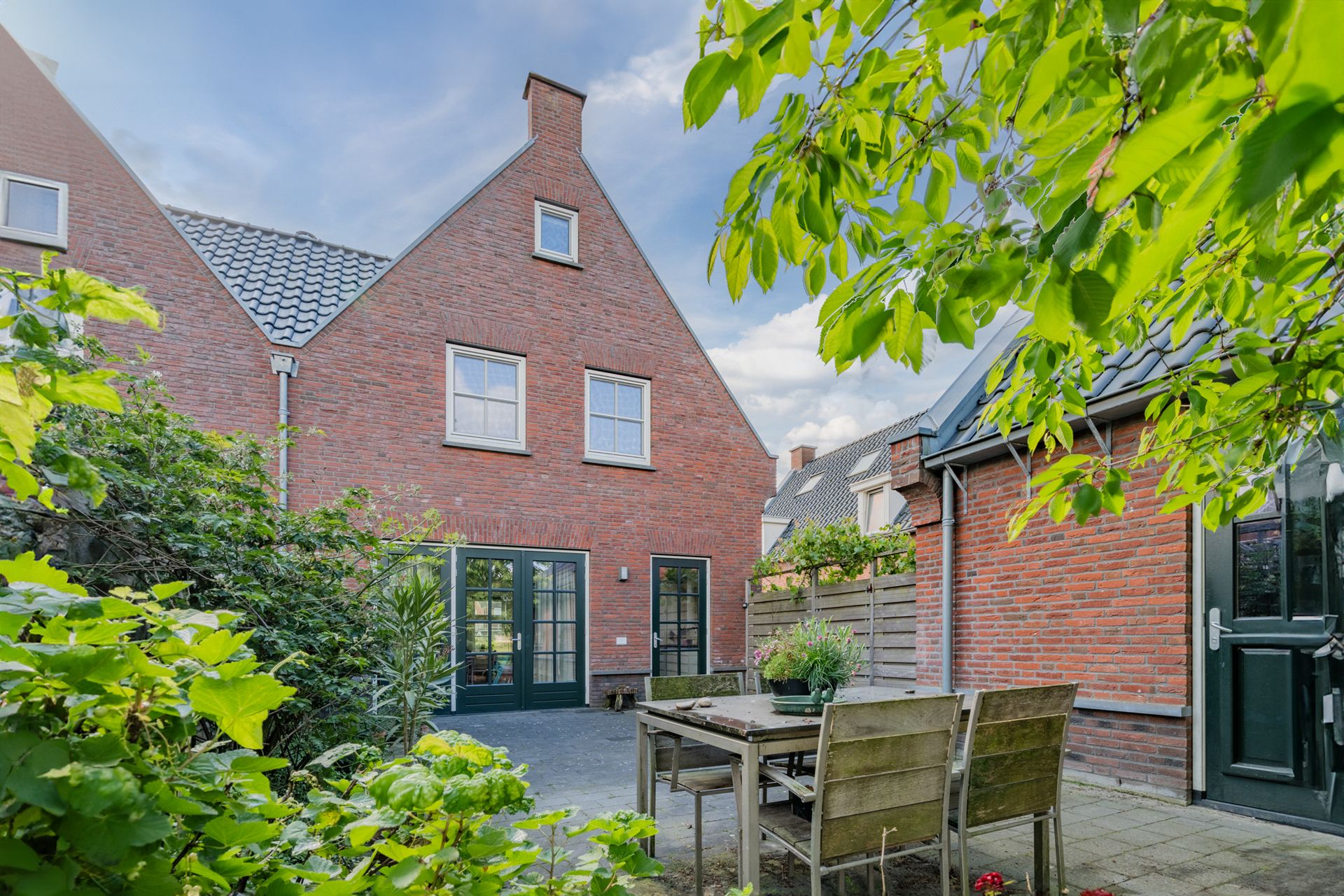 Photo 36 of Graaf Huibertlaan 20-A