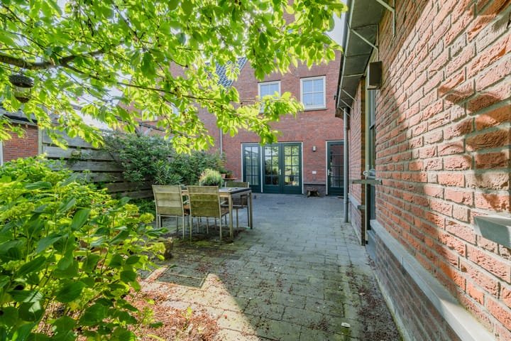 Foto 37 van Graaf Huibertlaan 20-A