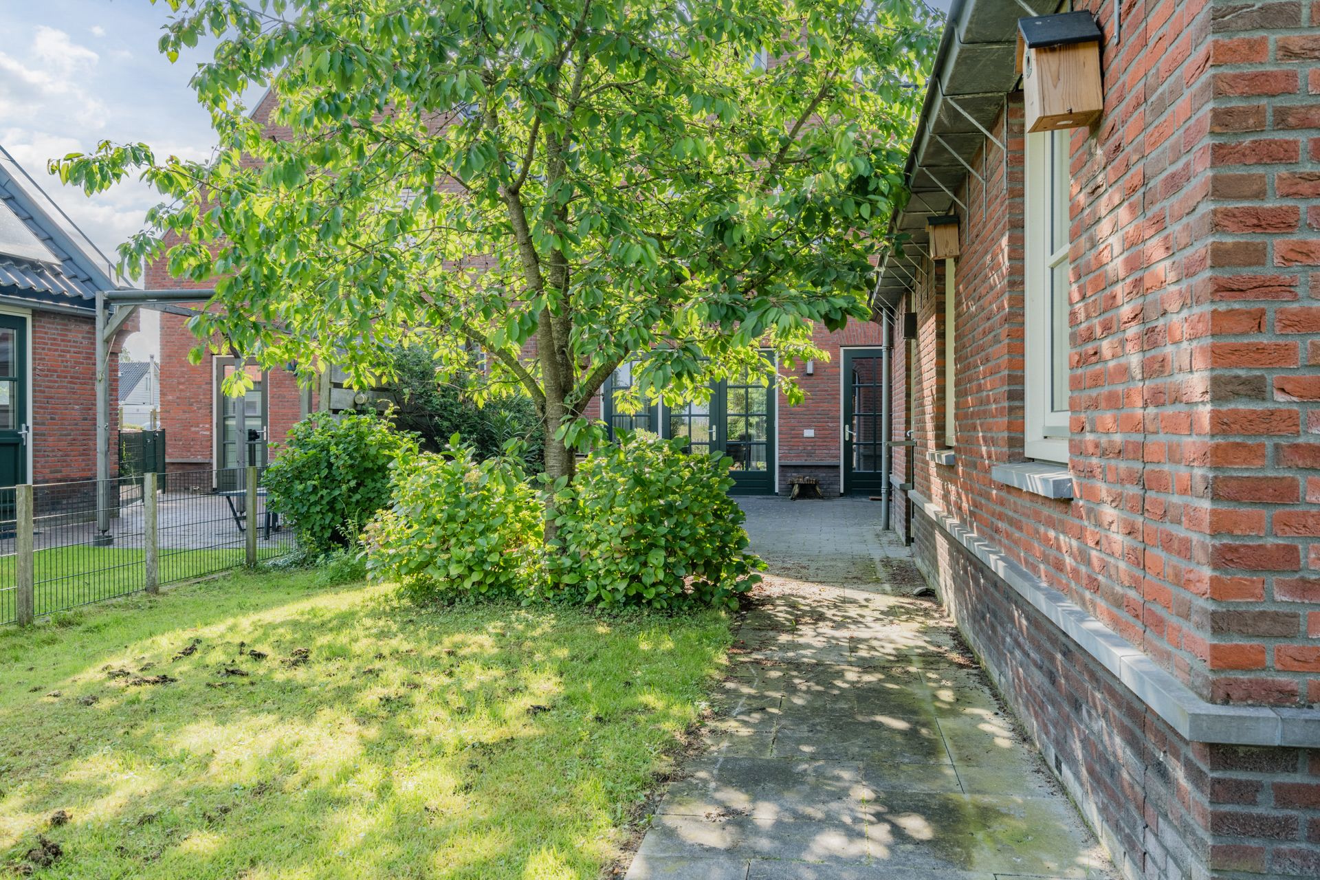 Photo 42 of Graaf Huibertlaan 20-A