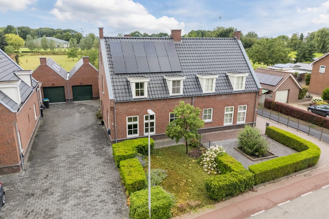 Photo 47 of Graaf Huibertlaan 20-A