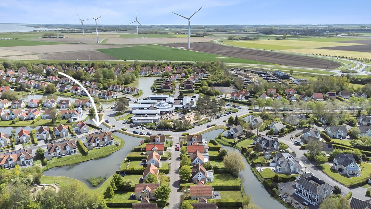 Photo 1 of Helmgras 2-4