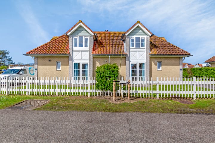 Photo 3 of Helmgras 2-4