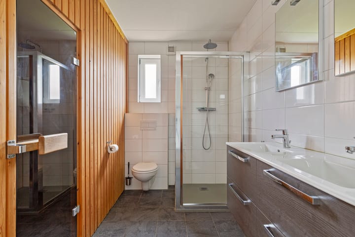 Photo 7 of Helmgras 2-4