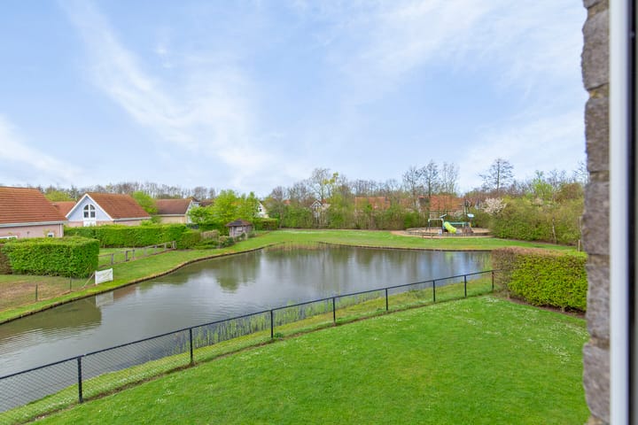 Photo 9 of Helmgras 2-4