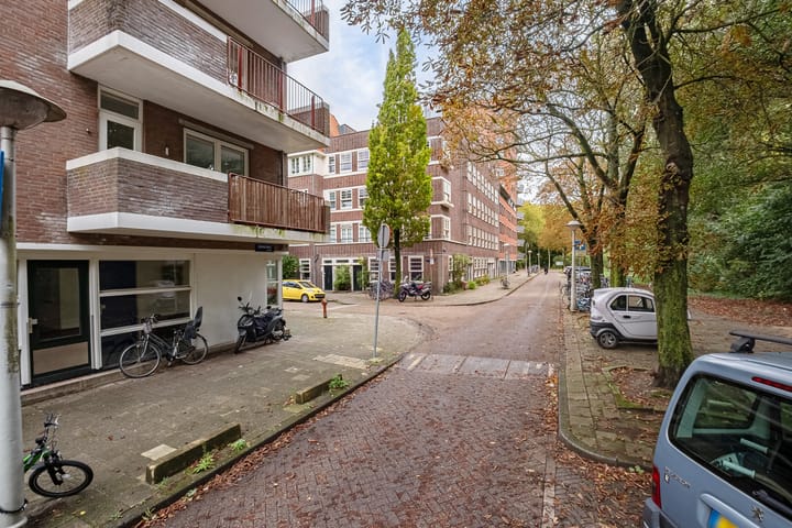 Photo 5 of Bataviastraat 83-C