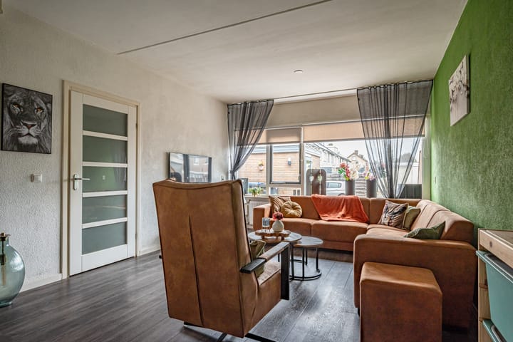 Photo 8 of Lekstraat 48