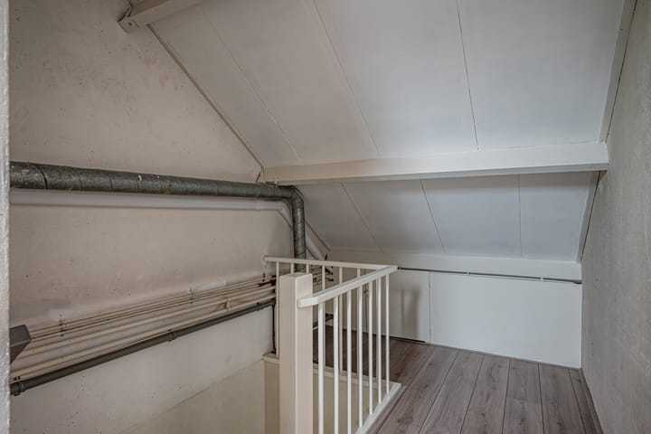 Photo 37 of Lekstraat 48