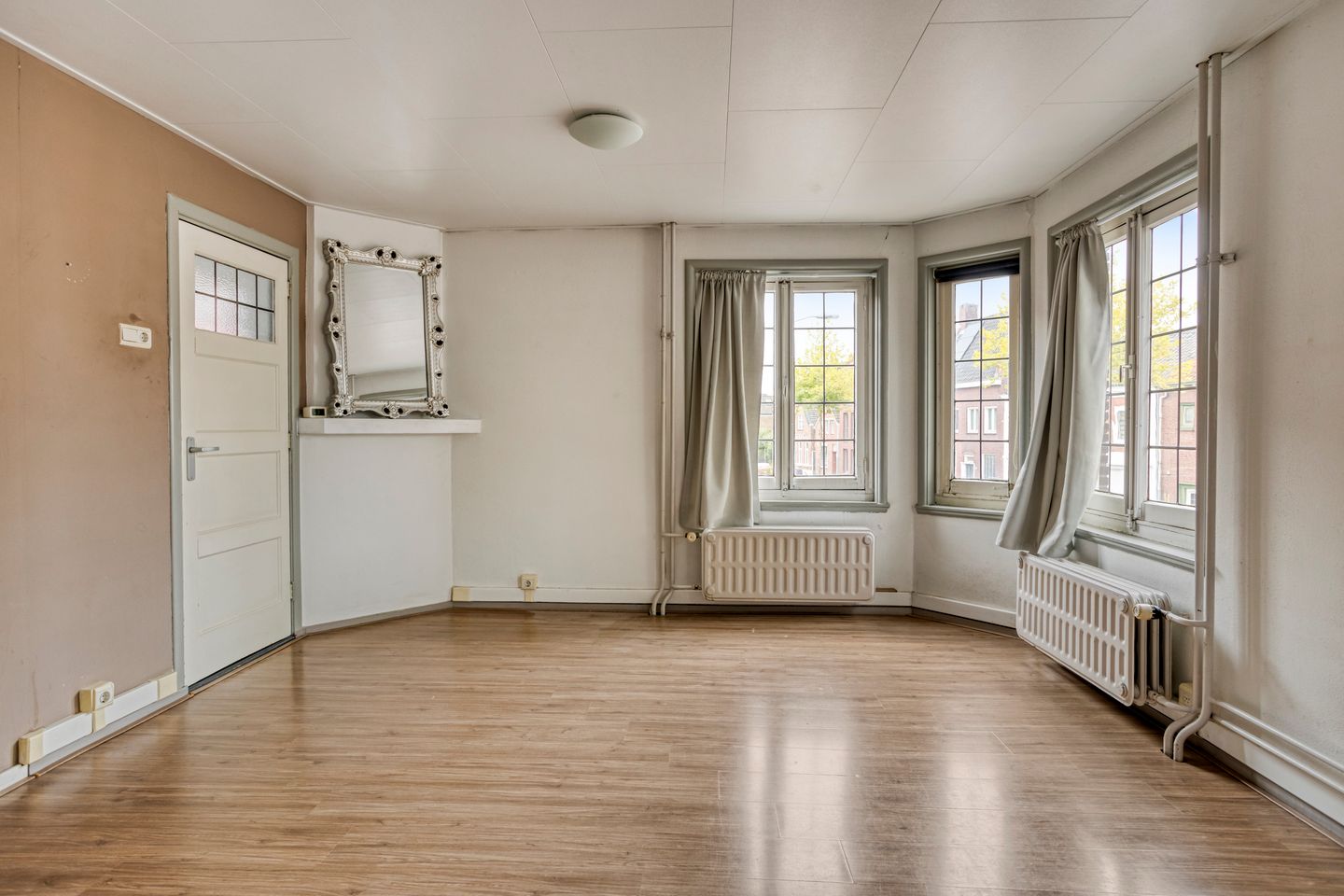 Photo 19 of Middenstraat 1