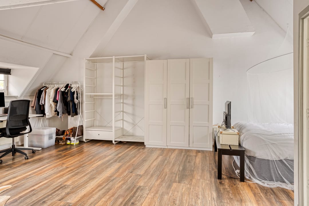 Photo 26 of Middenstraat 1