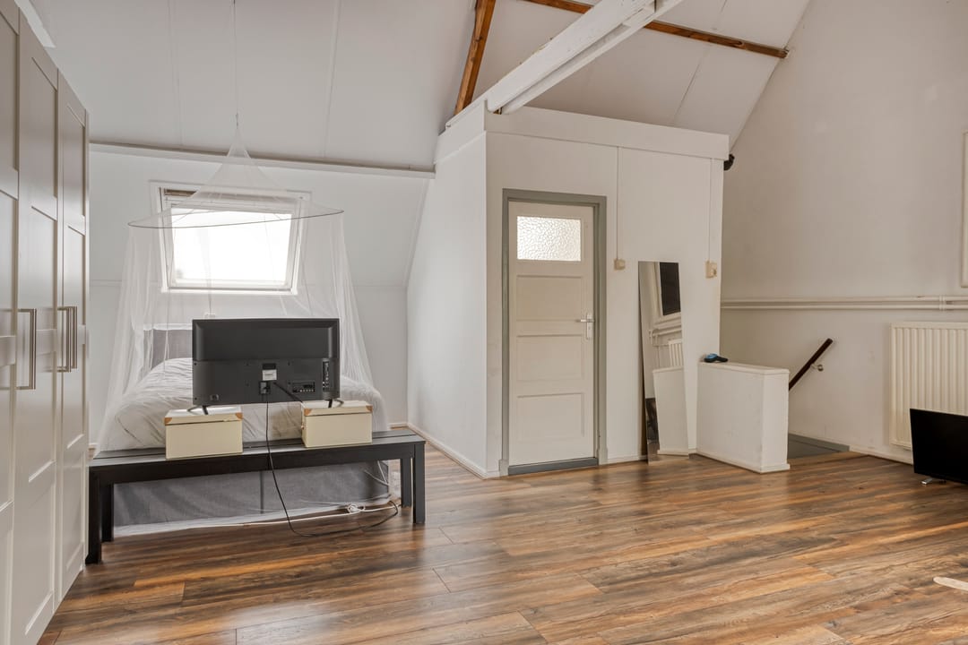 Photo 28 of Middenstraat 1