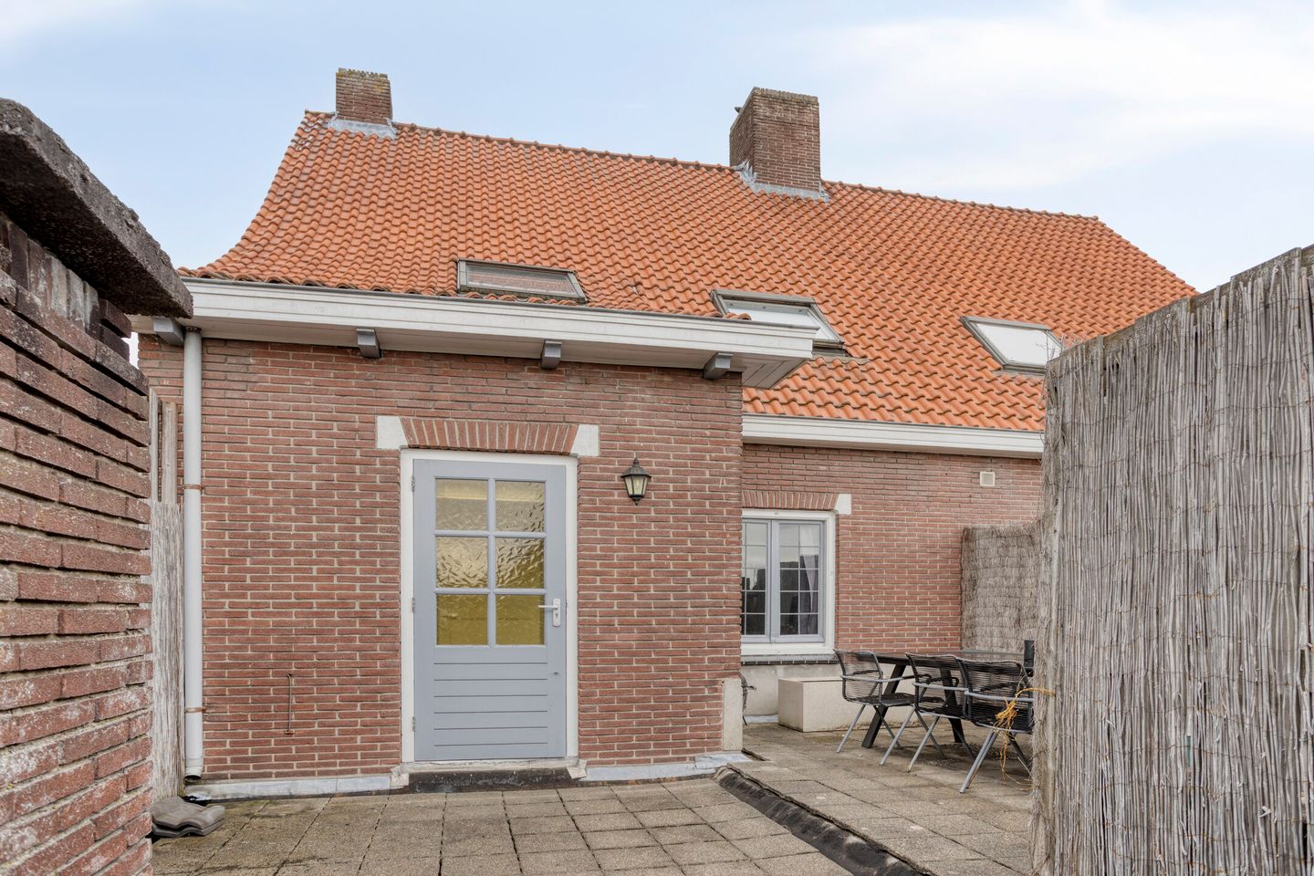 Photo 34 of Middenstraat 1