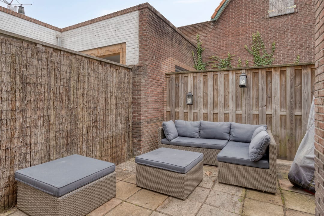 Photo 38 of Middenstraat 1