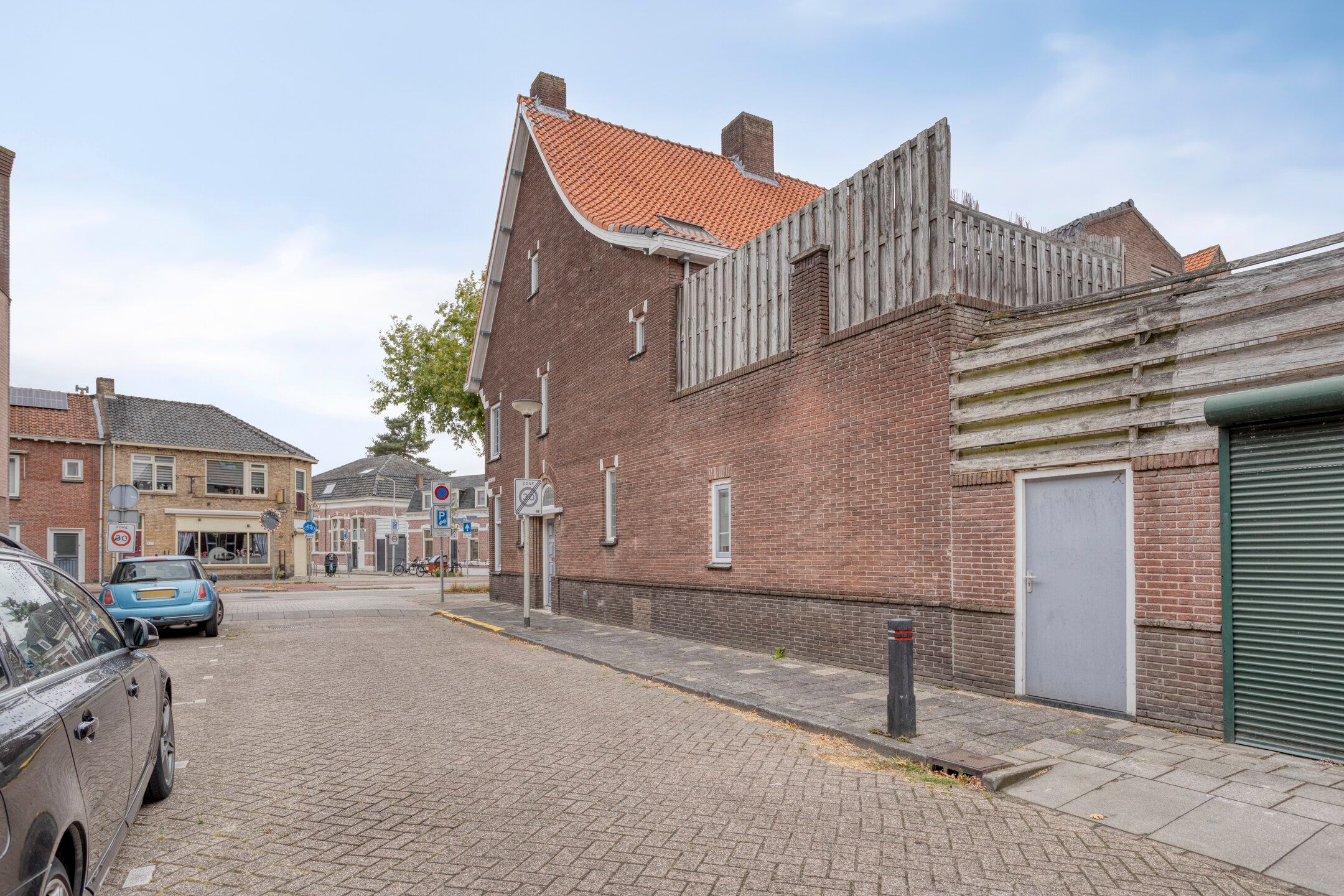 Photo 42 of Middenstraat 1