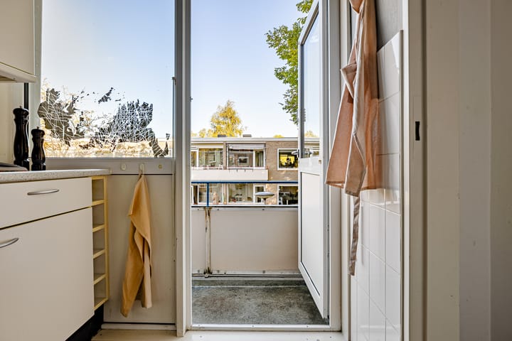 Photo 23 of Helperzoom 155