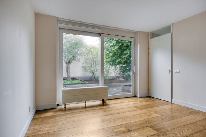 Foto 12 van Dominee Van Ingenstraat 8