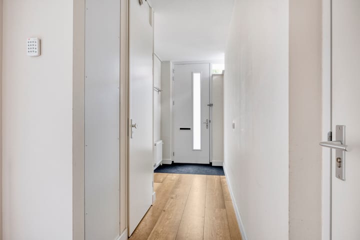 Foto 16 van Dominee Van Ingenstraat 8