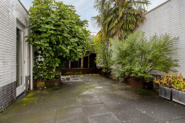 Foto 26 van Dominee Van Ingenstraat 8