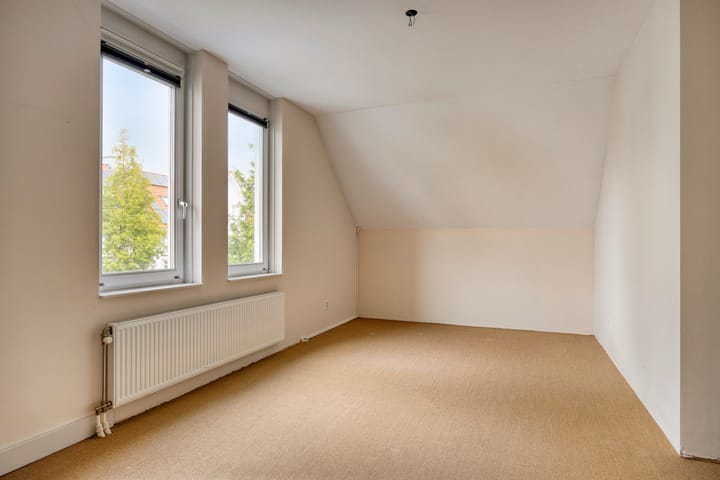 Foto 21 van Dominee Van Ingenstraat 8