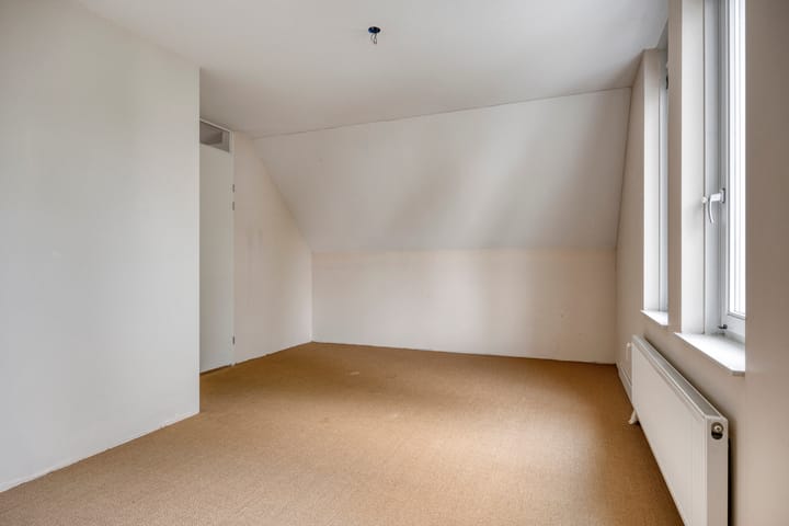 Foto 22 van Dominee Van Ingenstraat 8