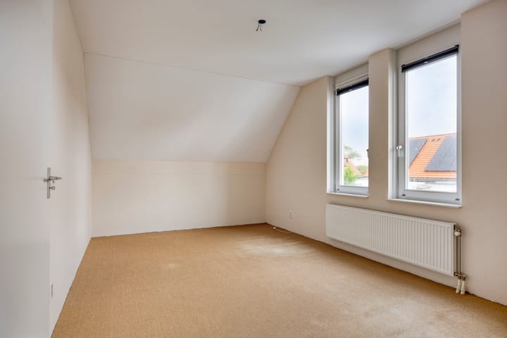 Foto 23 van Dominee Van Ingenstraat 8