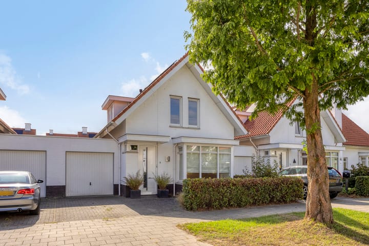 Foto 30 van Dominee Van Ingenstraat 8