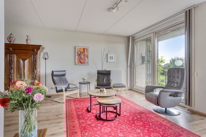 Foto 8 van Weegbree 25