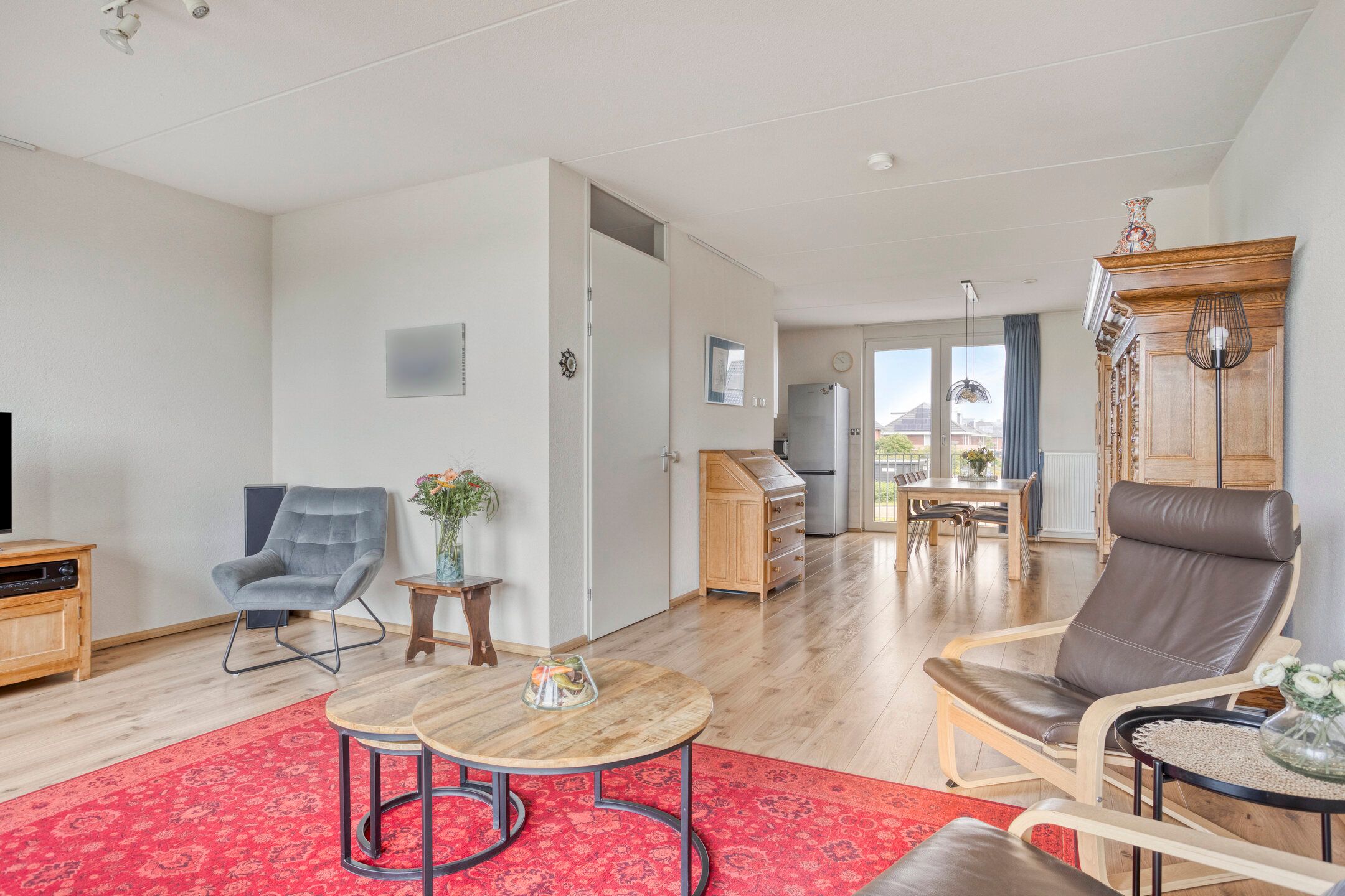 Foto 9 van Weegbree 25