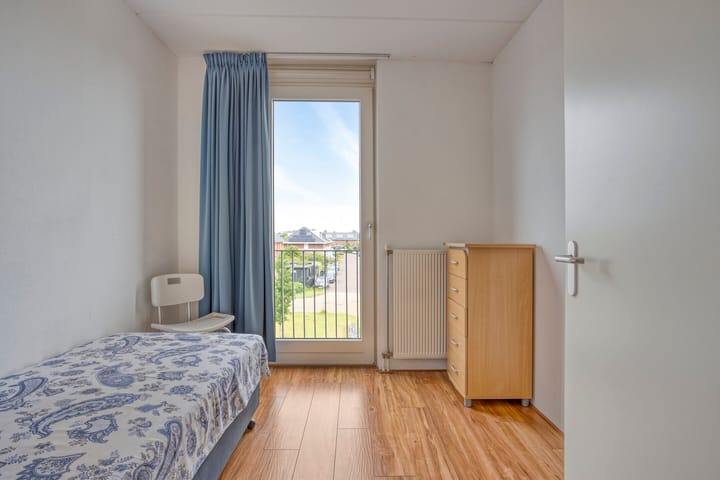 Foto 20 van Weegbree 25