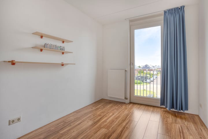 Foto 21 van Weegbree 25