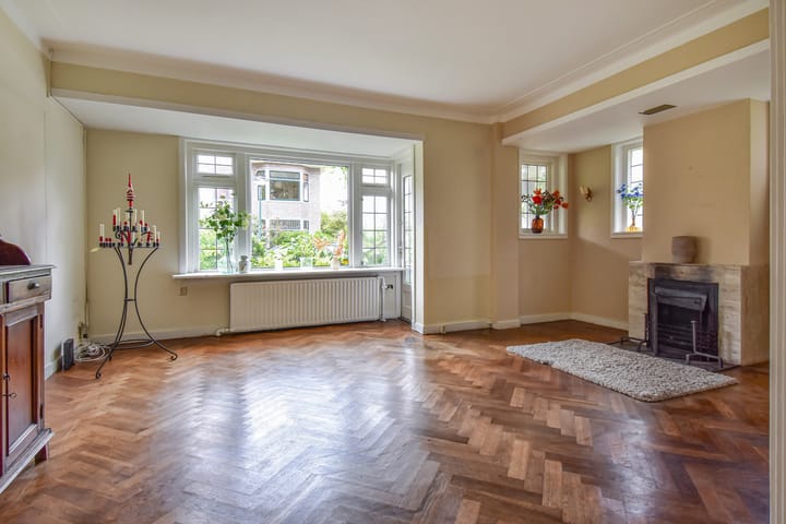 Twee-onder-één-kap te koop: Den Burghstraat 27, Voorburg
