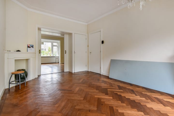 Twee-onder-één-kap te koop: Den Burghstraat 27, Voorburg