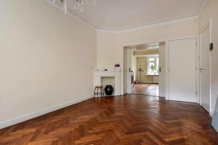 Twee-onder-één-kap te koop: Den Burghstraat 27, Voorburg