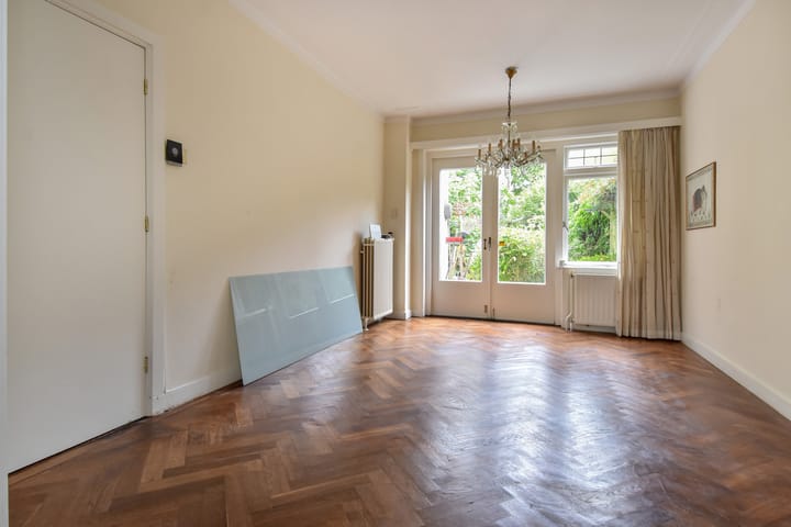 Twee-onder-één-kap te koop: Den Burghstraat 27, Voorburg