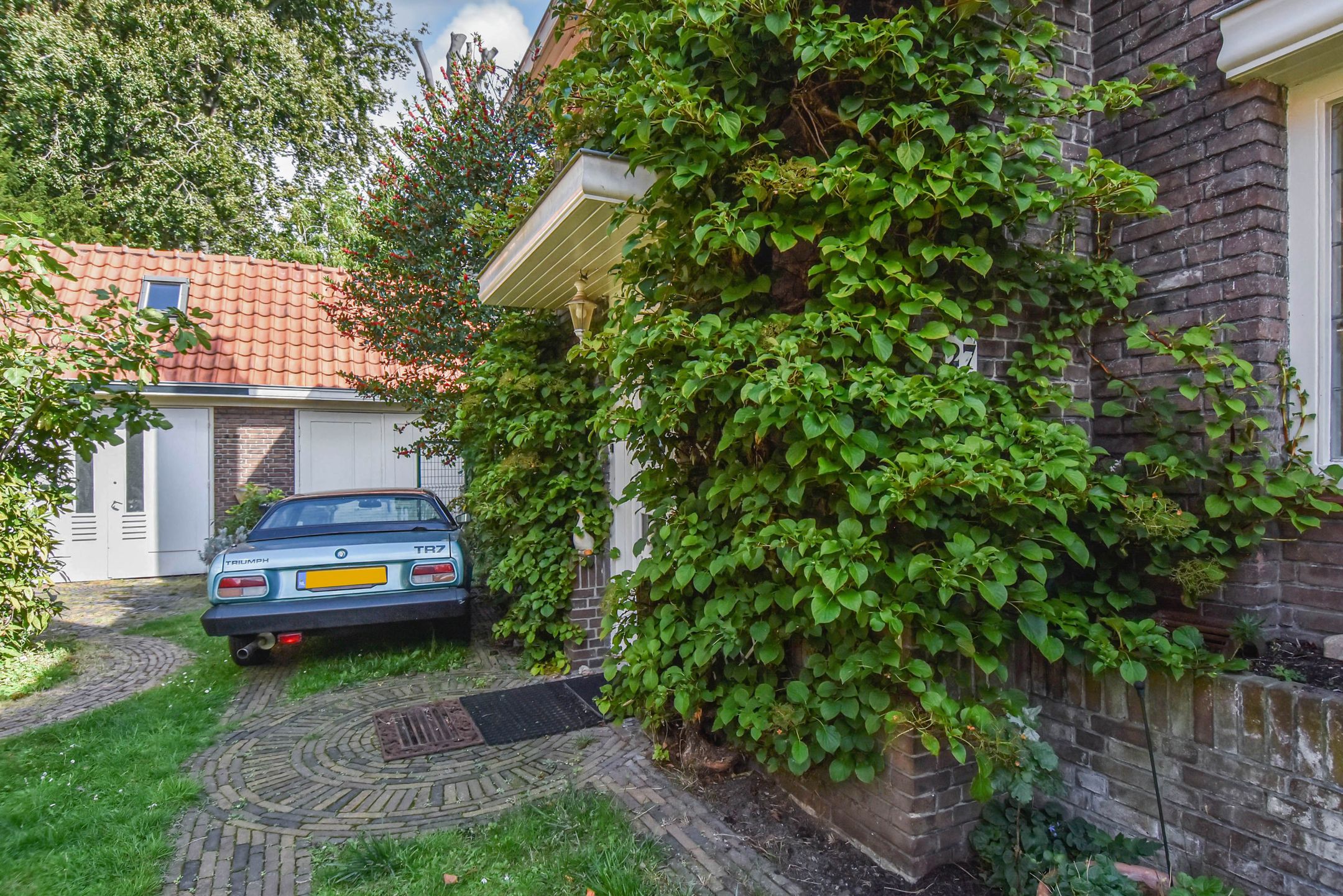 Foto 48 van Den Burghstraat 27