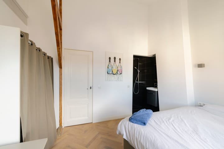 Foto 33 van Leidsevaart 64-RD