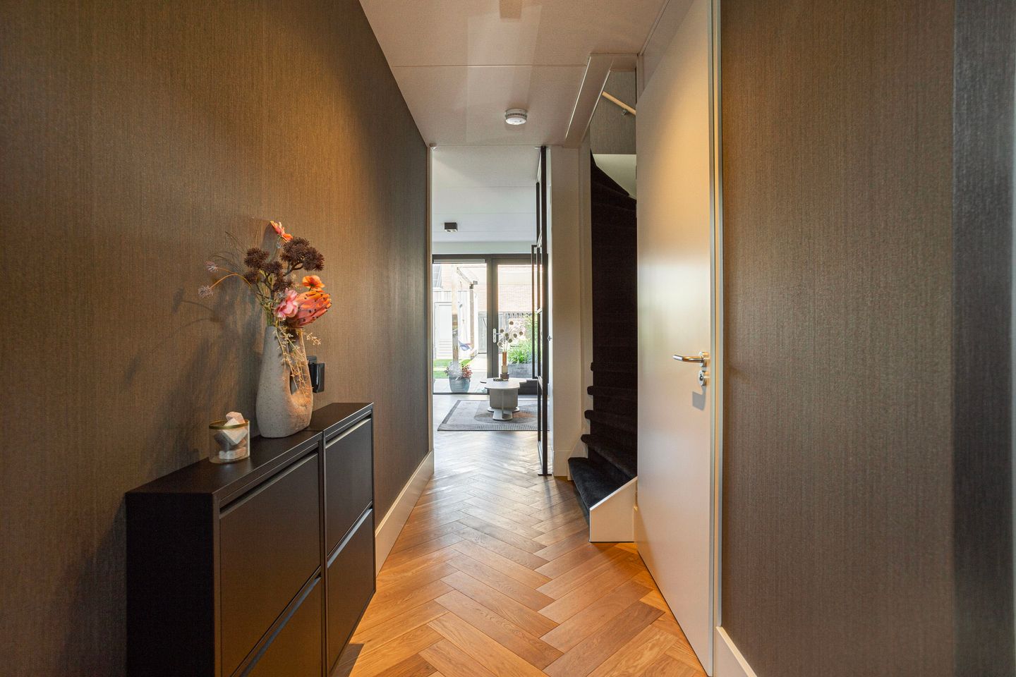 Foto 10 van Liefkenshoek 25