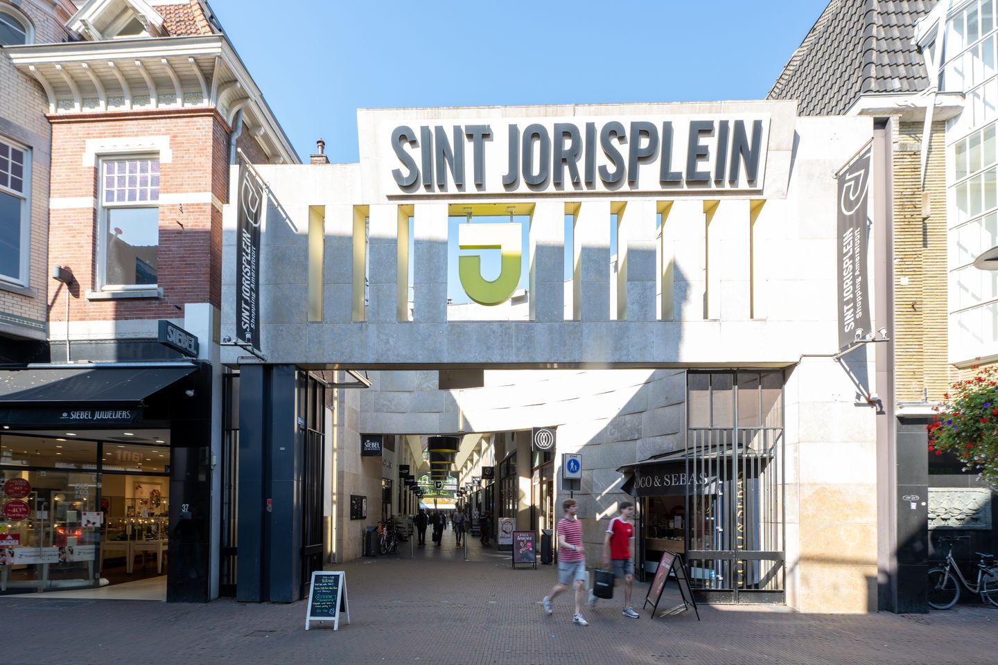 Bekijk foto 1 van Diverse units | Sint Jorisplein Amersfoort