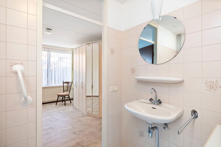 Foto 15 van Bachstraat 26-C