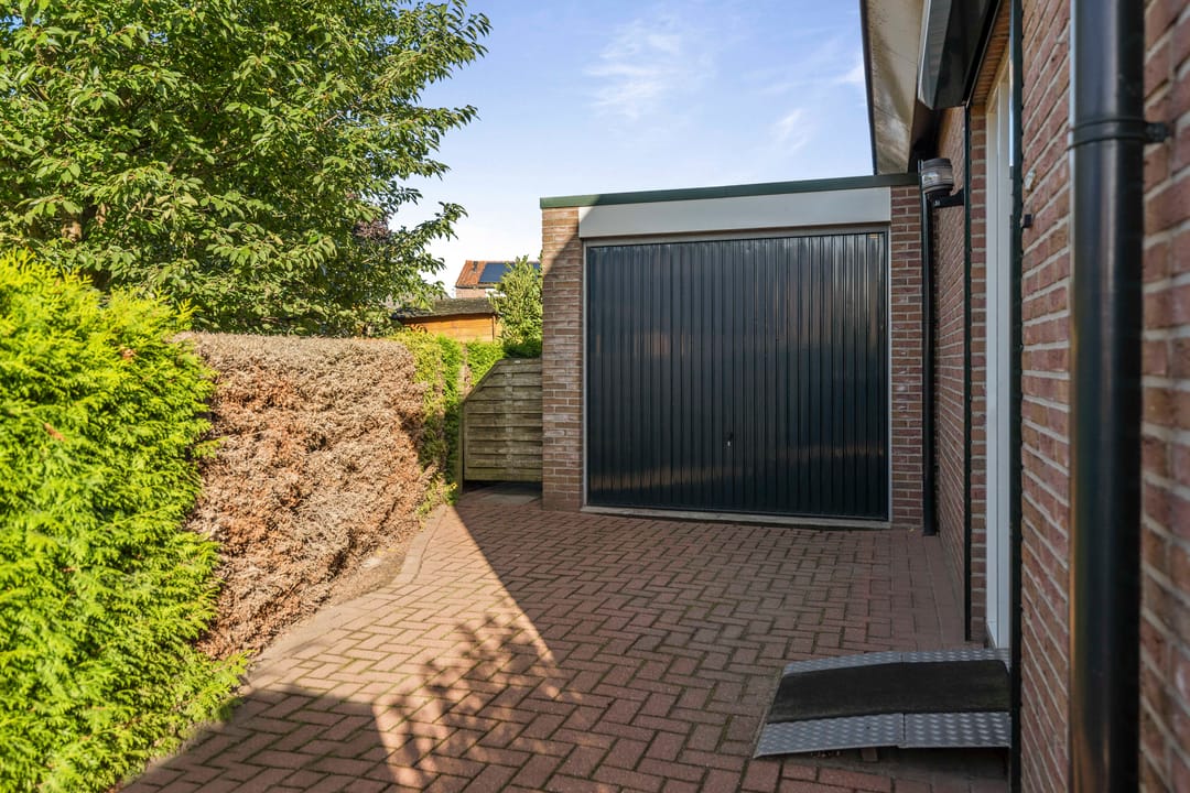 Photo 28 of Bachstraat 26-C