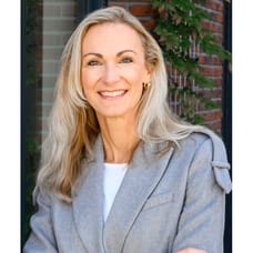 Nathalie Gellekink - Office Manager