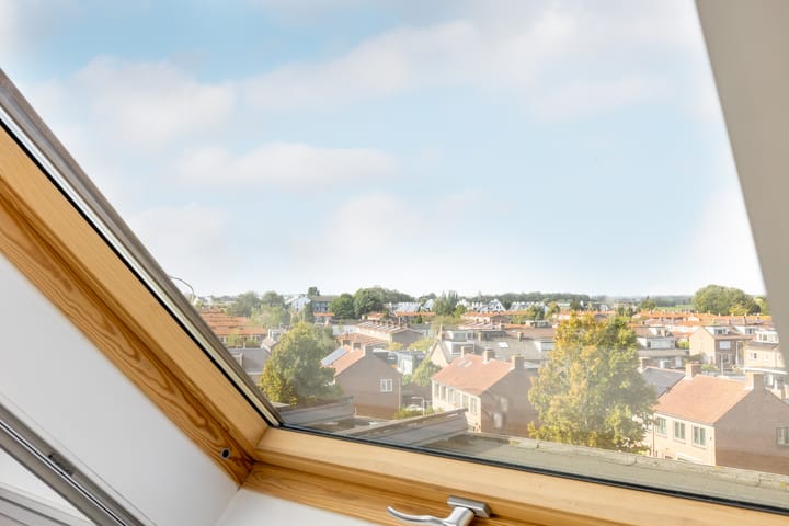 Photo 32 of Westeinde 38