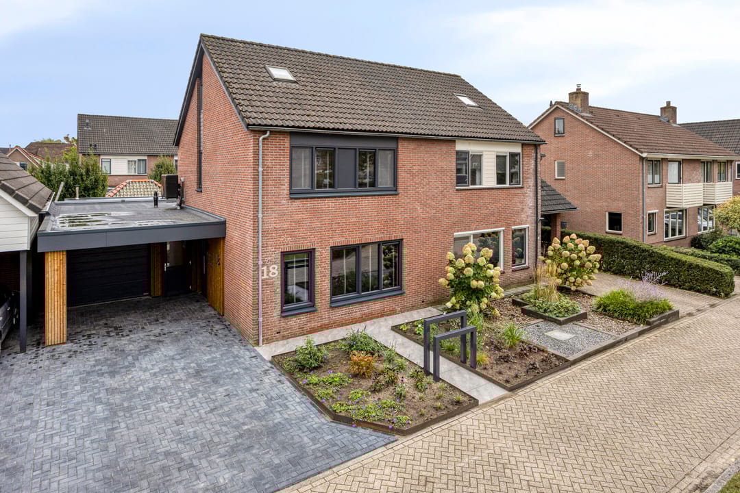 Foto 1 van Baron Mackaystraat 18