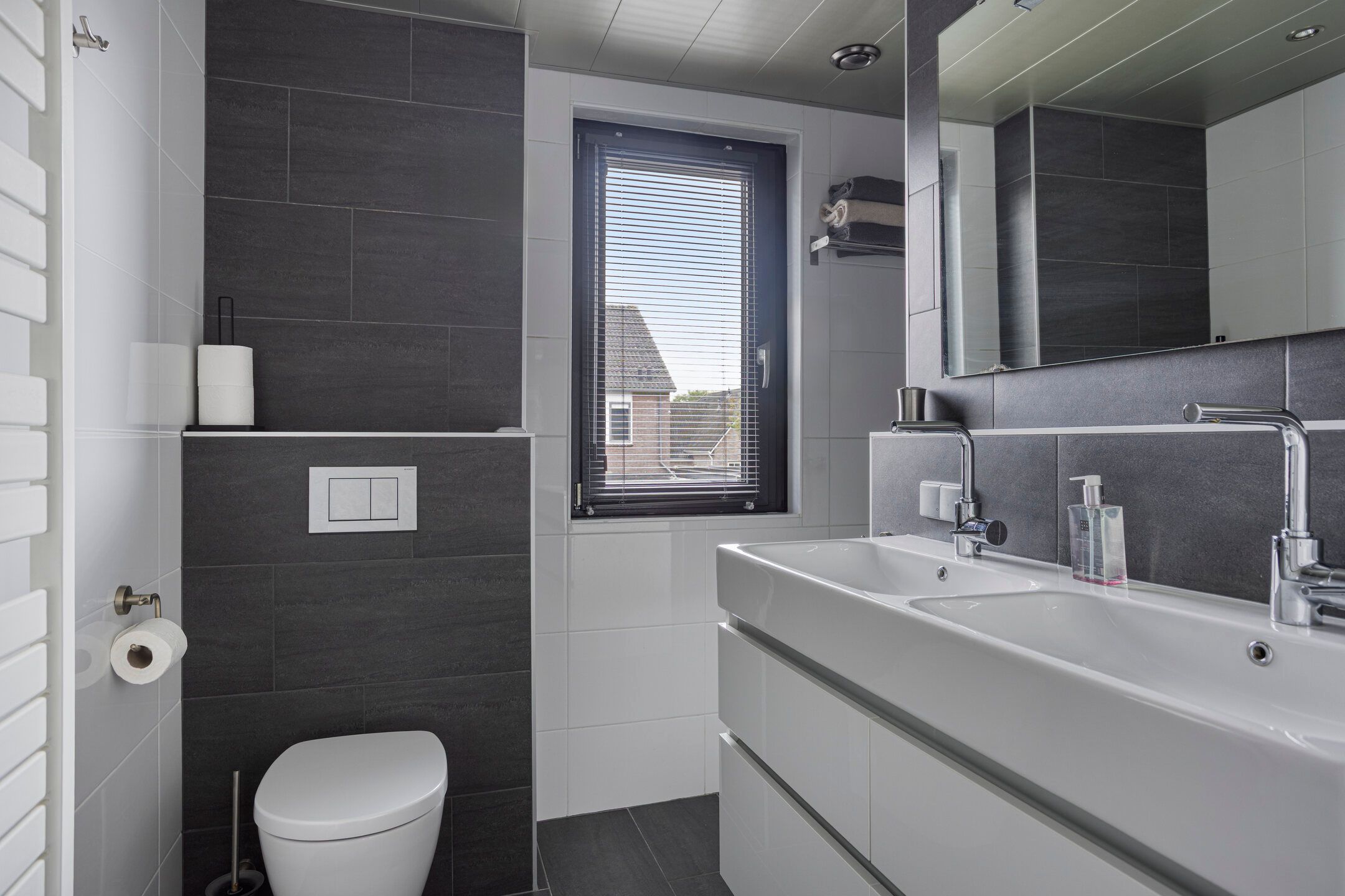 Foto 24 van Baron Mackaystraat 18