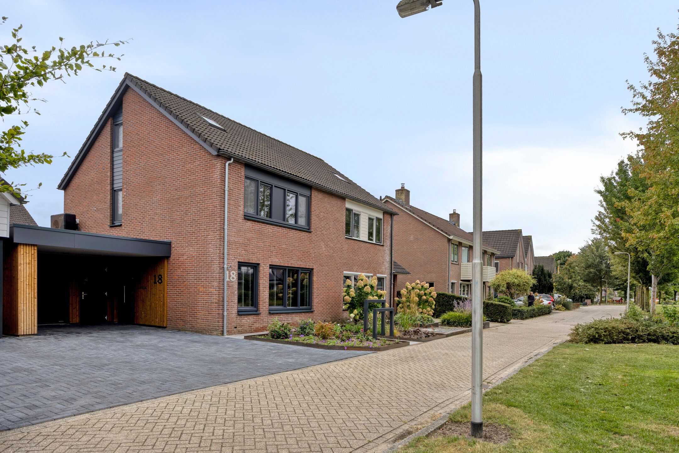 Foto 45 van Baron Mackaystraat 18