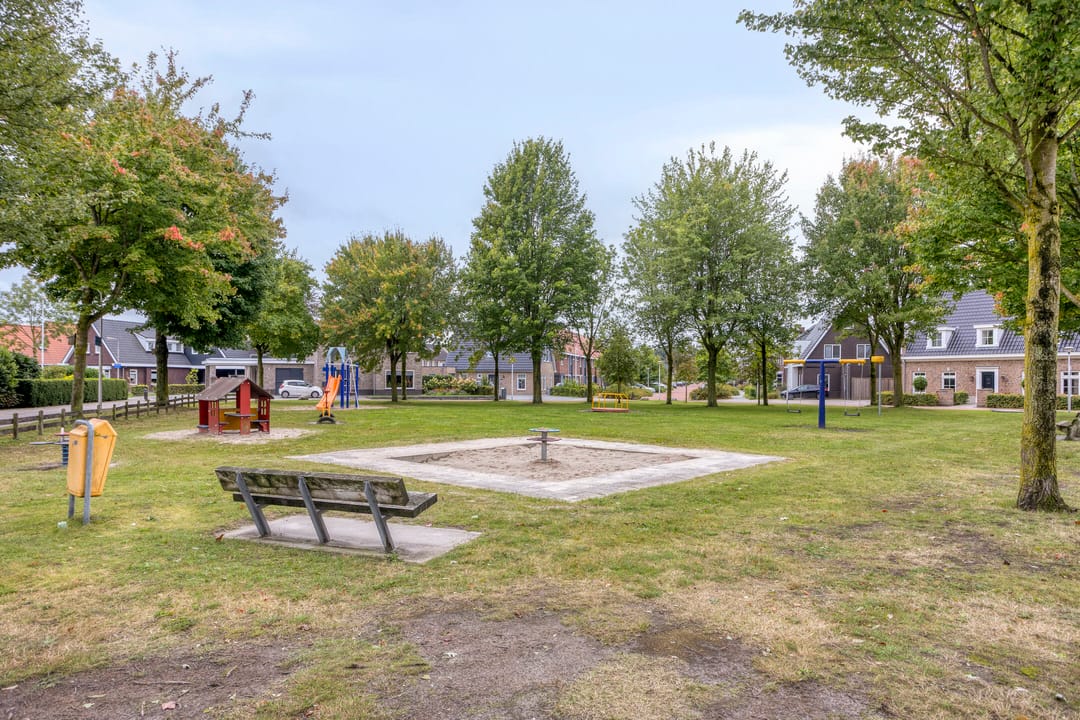 Foto 47 van Baron Mackaystraat 18