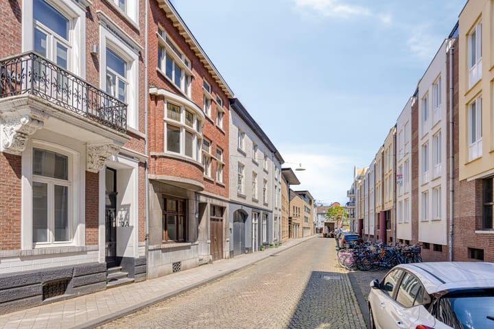 Photo 2 of Wycker Grachtstraat 10-I